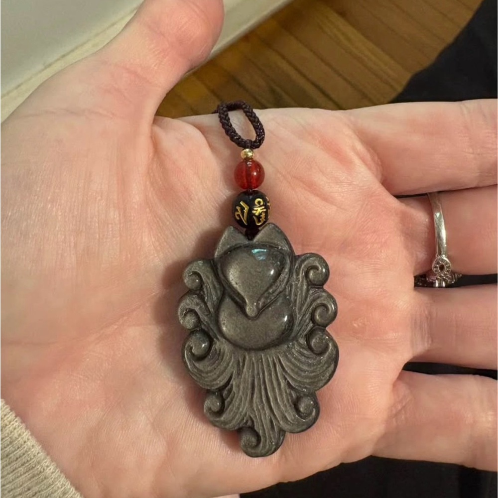 Elegant Black Pendant Necklace